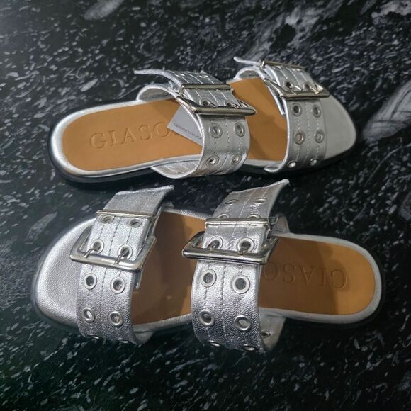 BRAND NEW GIASONE BUCKLE TWO-STRAP SANDALS - Picture 9 of 15
